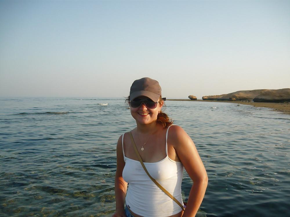 20P Braless in white shirt 2.