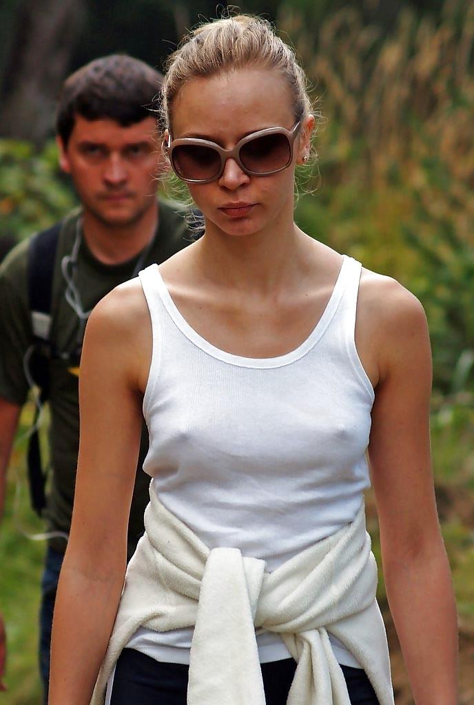 20P Braless in white shirt 2.