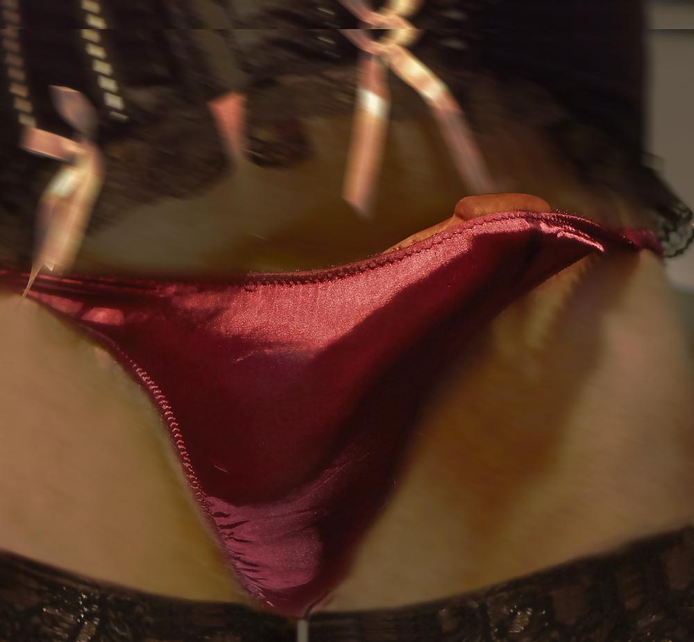 6P Slutty satin