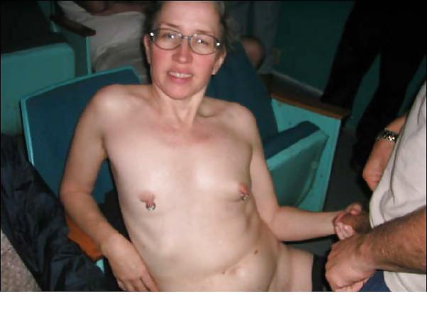 11P SlutWife im Erwachsenentheater