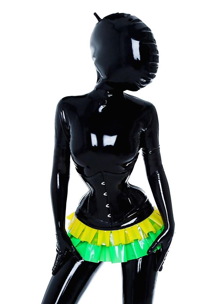 25P Latex & Corsets: Skin-To-Skin Tight Embrace