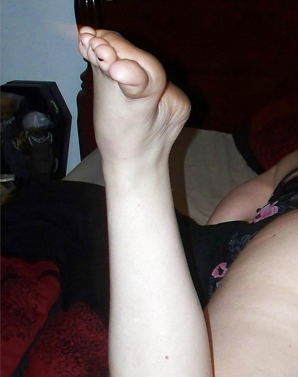 25P Ex-Wife In Sexy Black Nighty