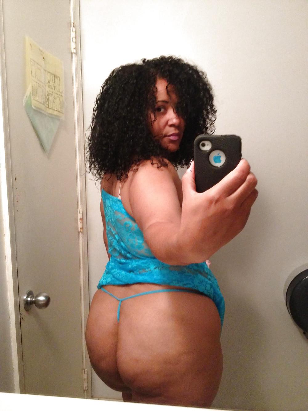 12P LATINA MILFS AND MATURES EDITION VOL.10