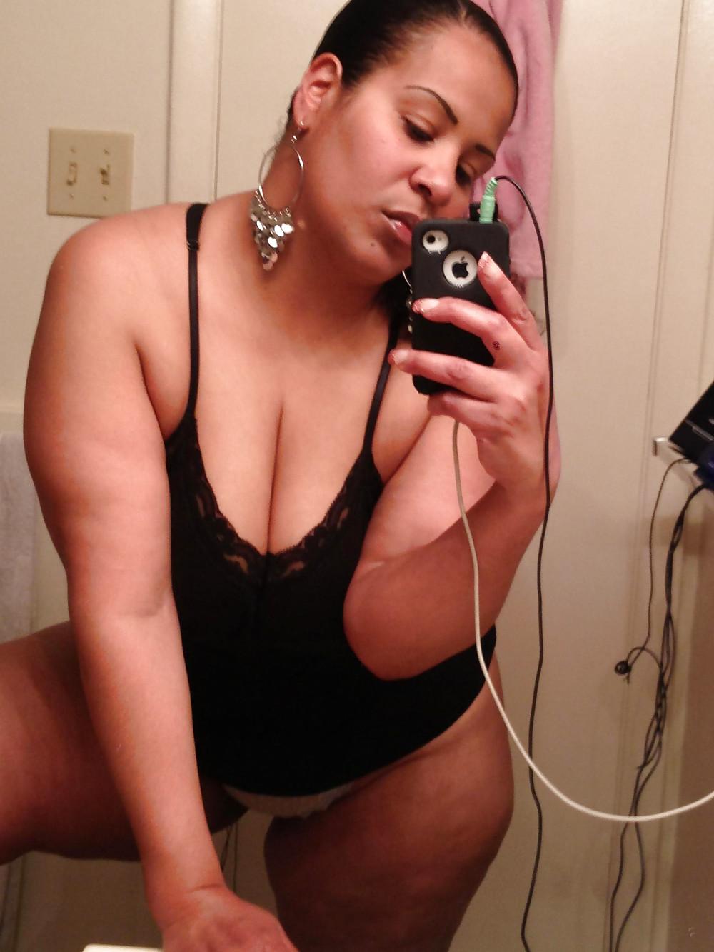 12P LATINA MILFS AND MATURES EDITION VOL.10