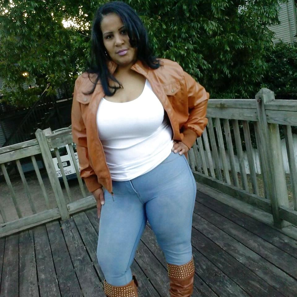 12P LATINA MILFS AND MATURES EDITION VOL.10
