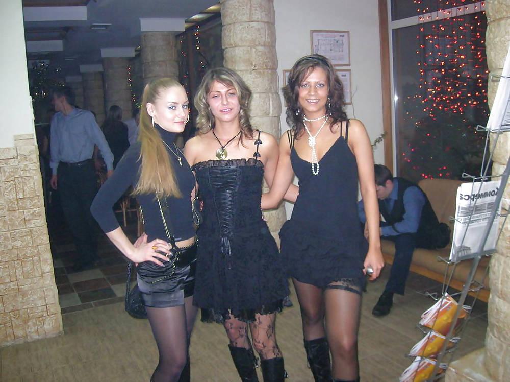 25P Nylon Girls