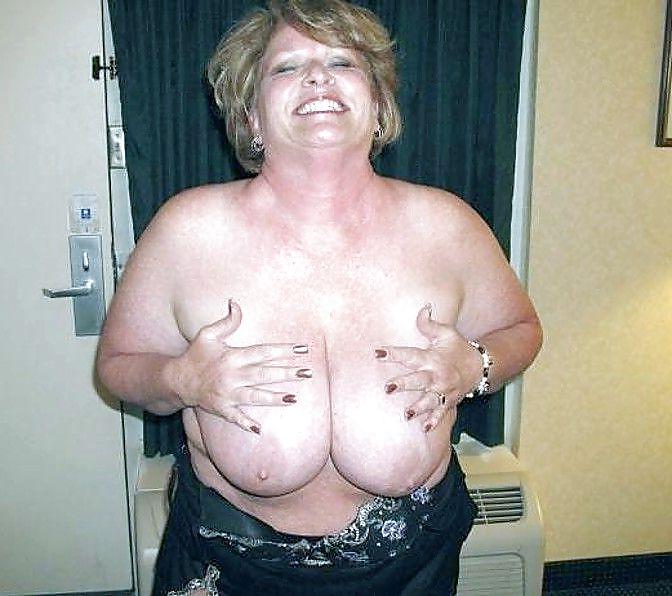 20P Saggy tits 44.