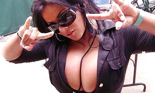 25P Big tit webcam 