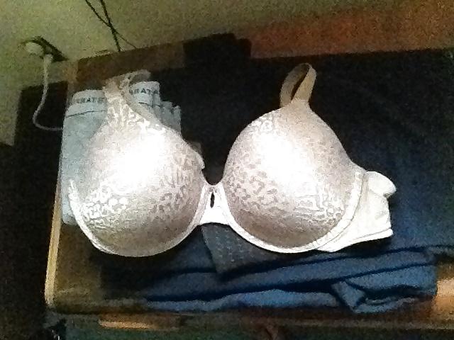 6P Saggy Wife