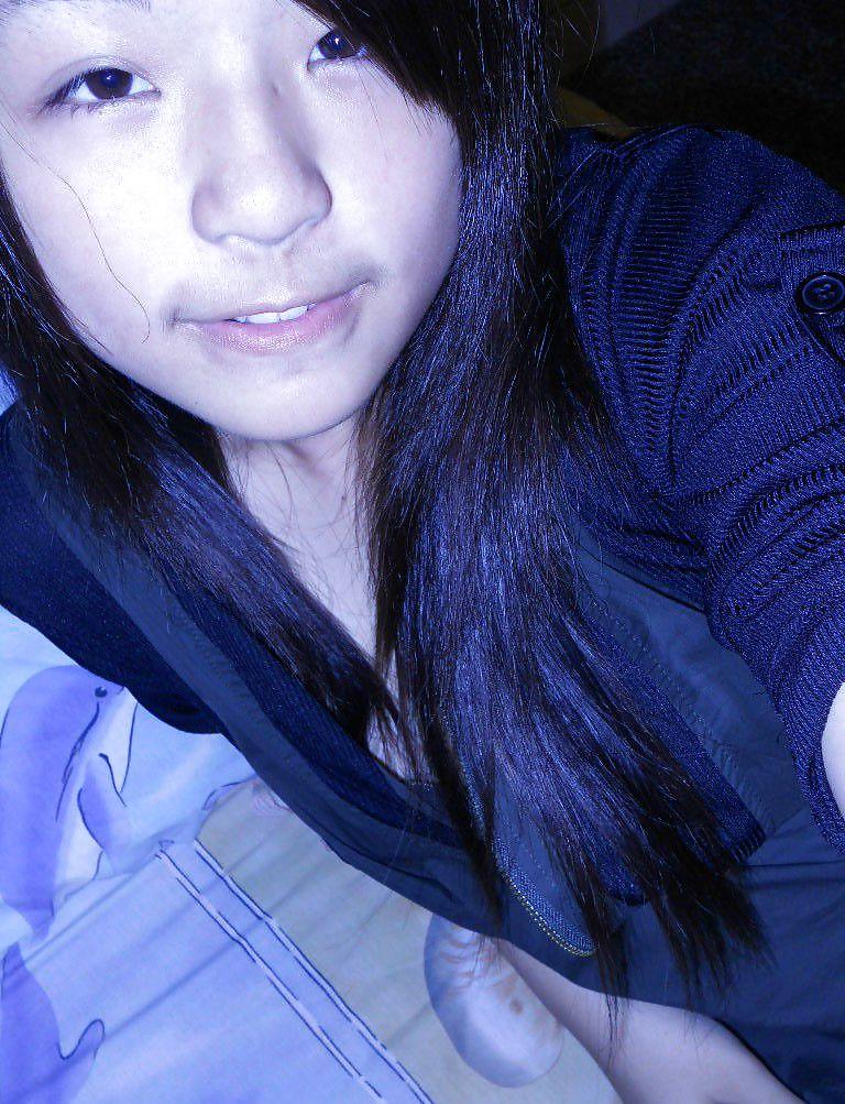 23P Taiwanese School girl naked