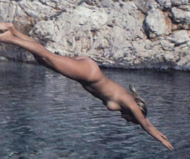 25P Nudist