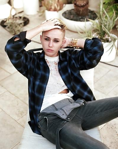 7P Miley Cyrus Wanking Material