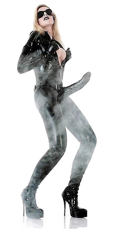25P Femdom Strapon  Posing (5)