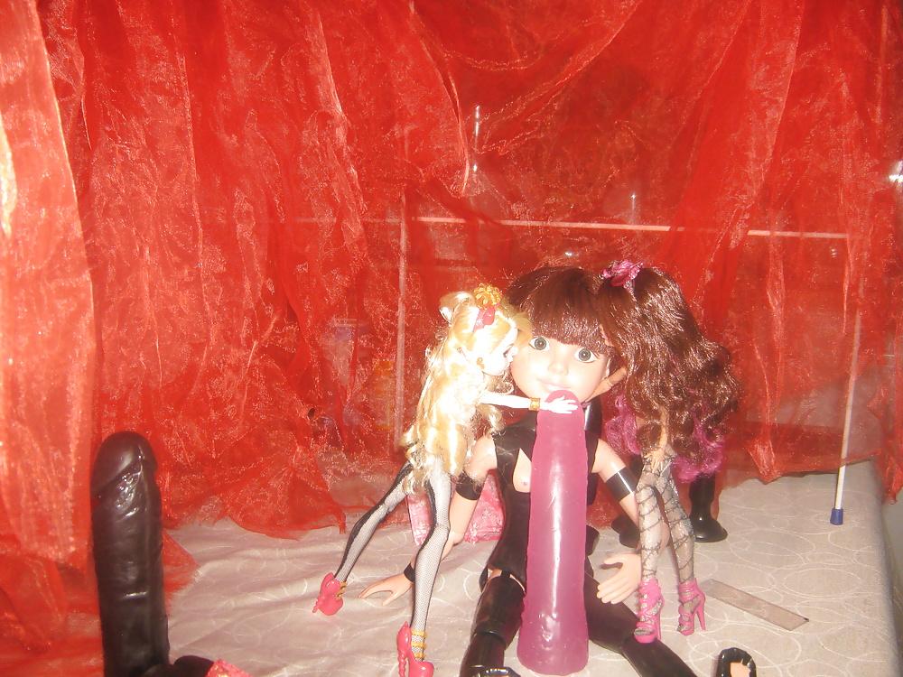 25P Katy Goes Latex