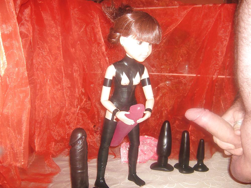 25P Katy Goes Latex