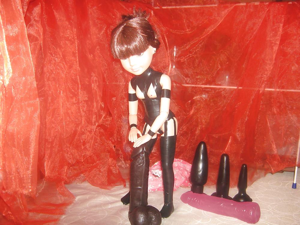 25P Katy Goes Latex