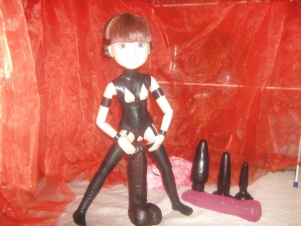 25P Katy Goes Latex