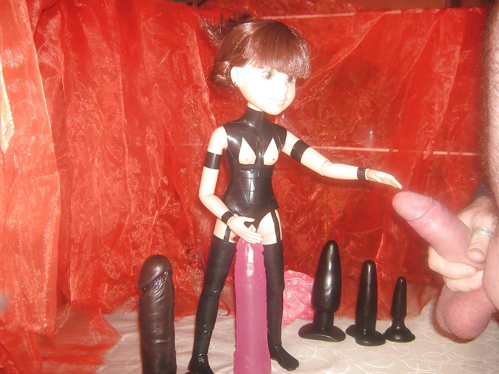 25P Katy Goes Latex