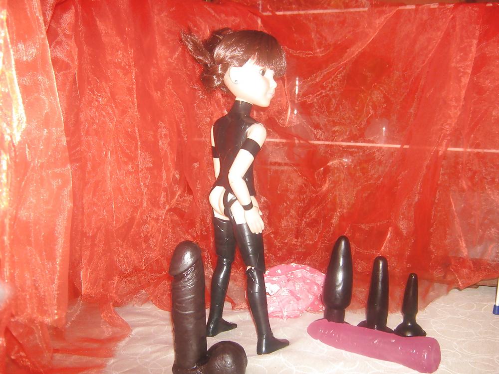 25P Katy Goes Latex