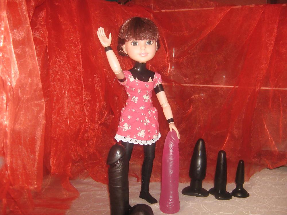 25P Katy Goes Latex
