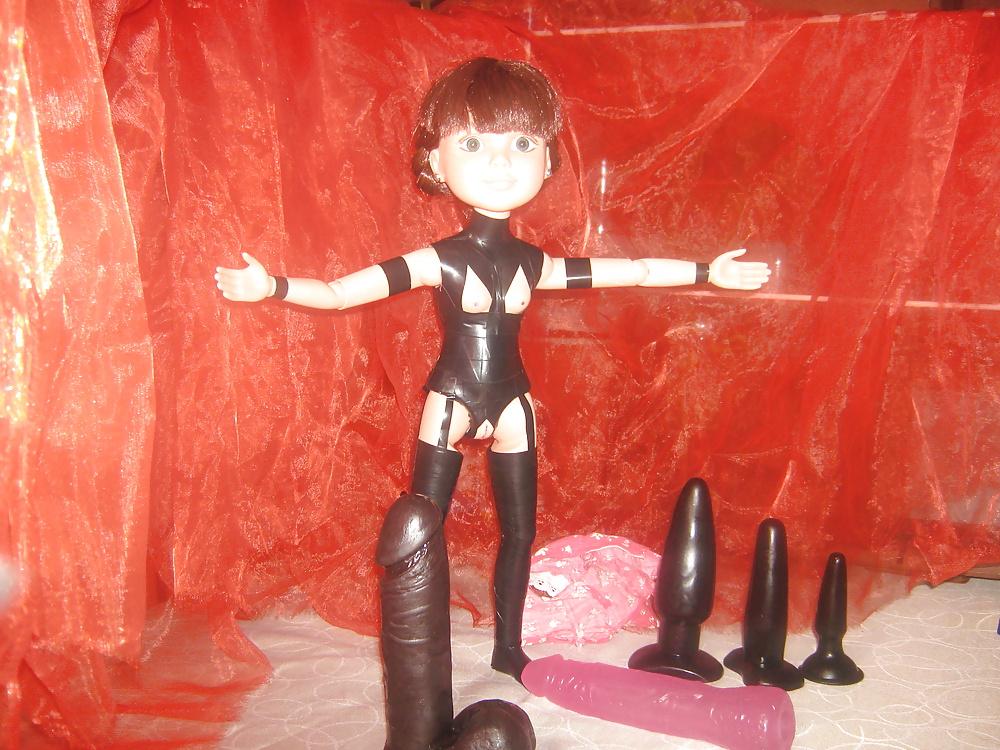 25P Katy Goes Latex