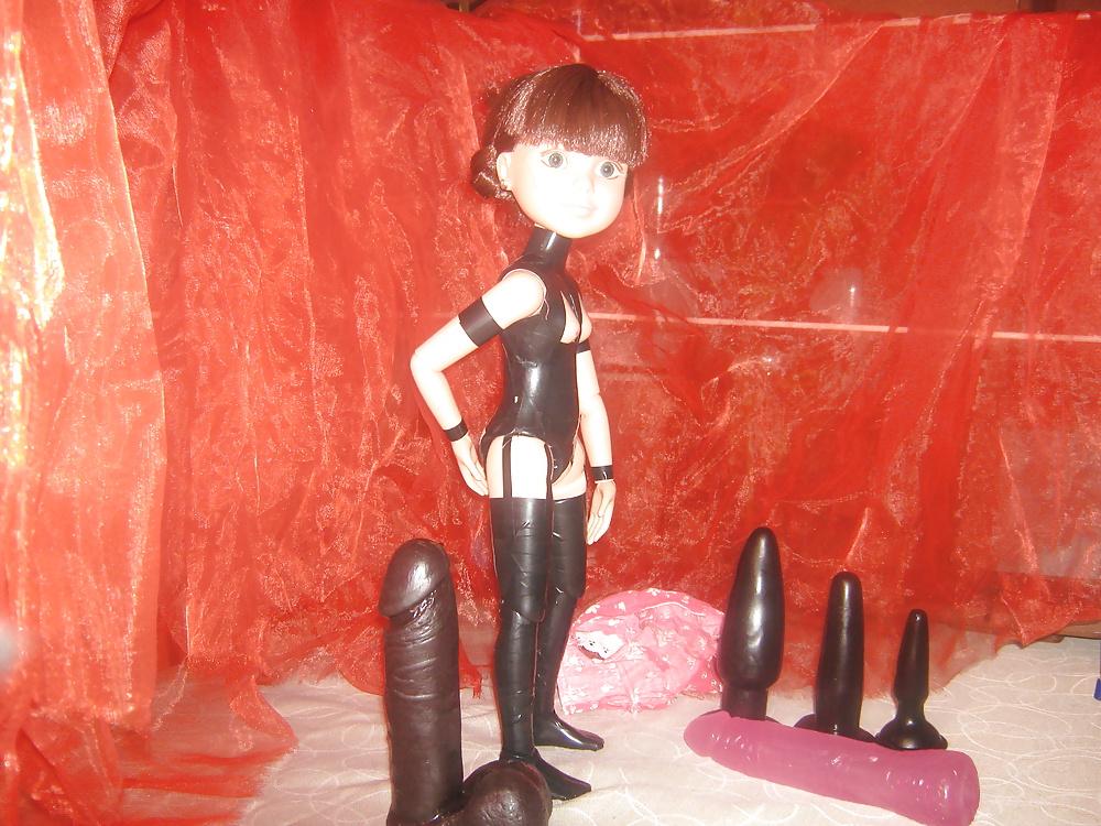 25P Katy Goes Latex