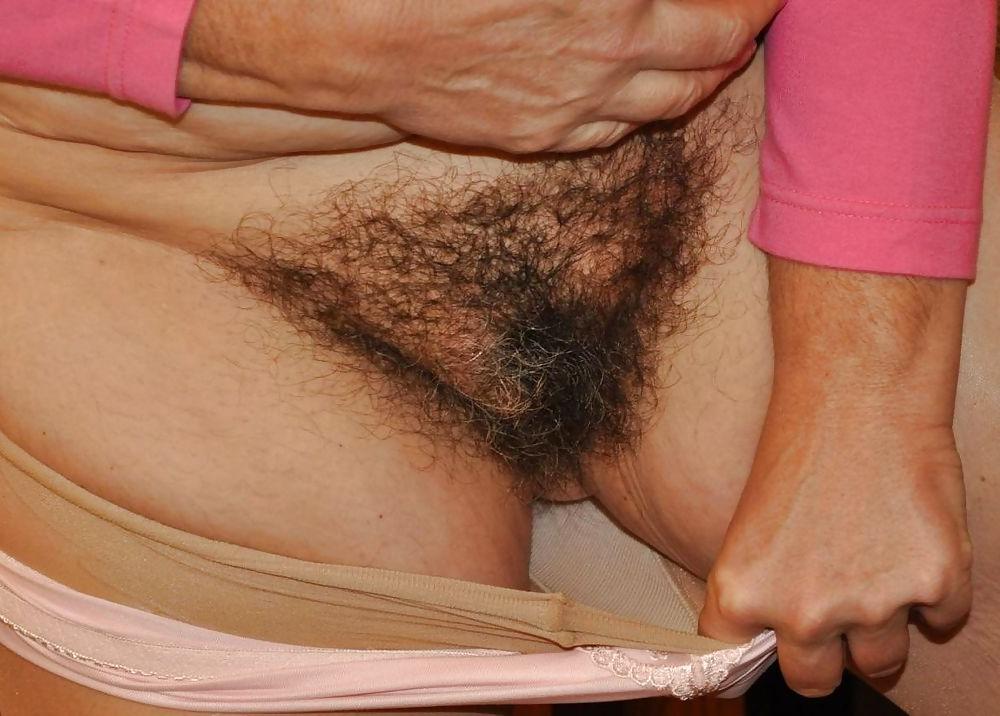 25P Hairy women 4