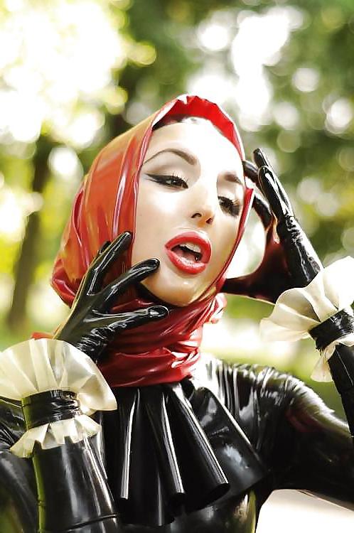 20P LATEX WHORES
