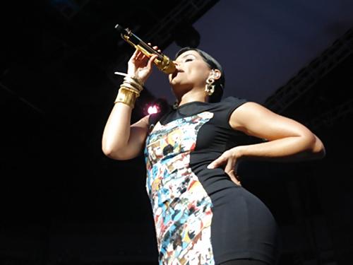 10P Hips, legs and ass- Latin slut Nelly Furtado