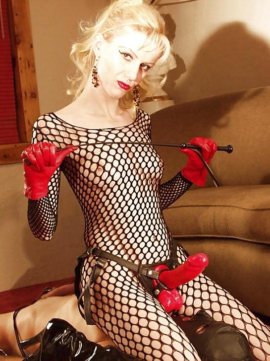 25P Femdom Strapon (15)