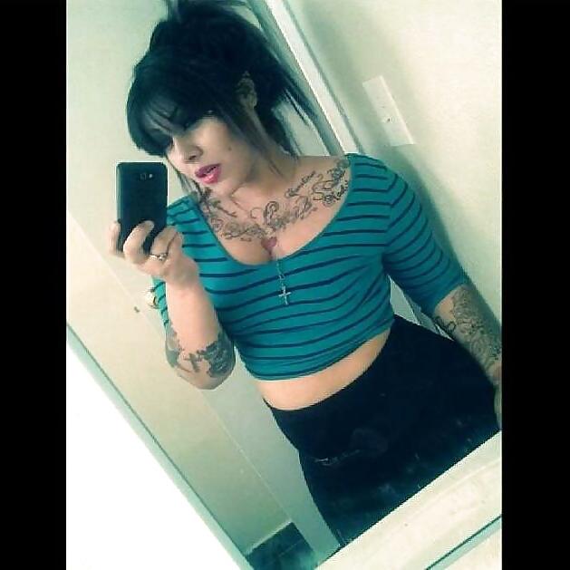 18P Thick tattooed Latina