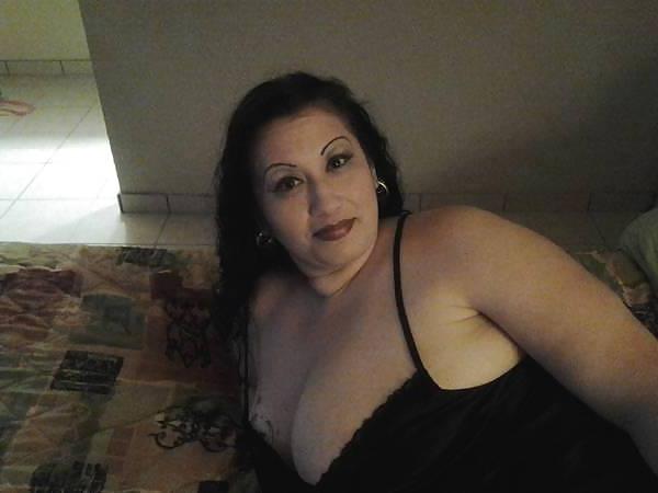 4P Mature thick latina