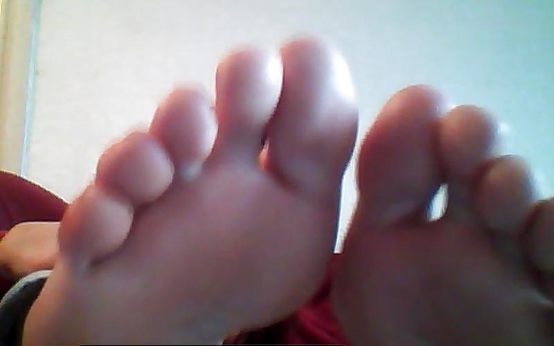 14P Webcam FEET!