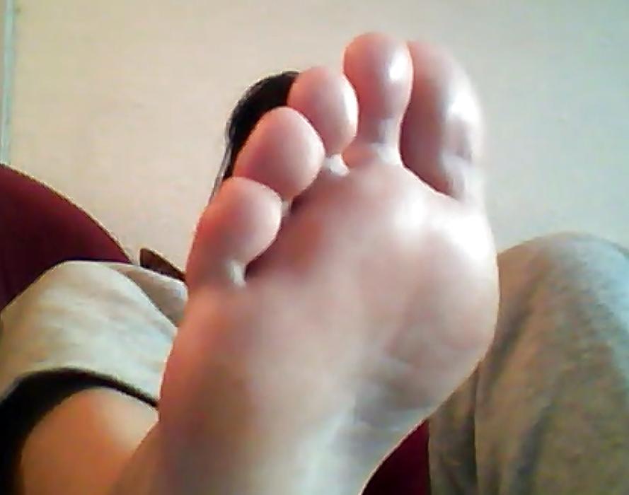 14P Webcam FEET!