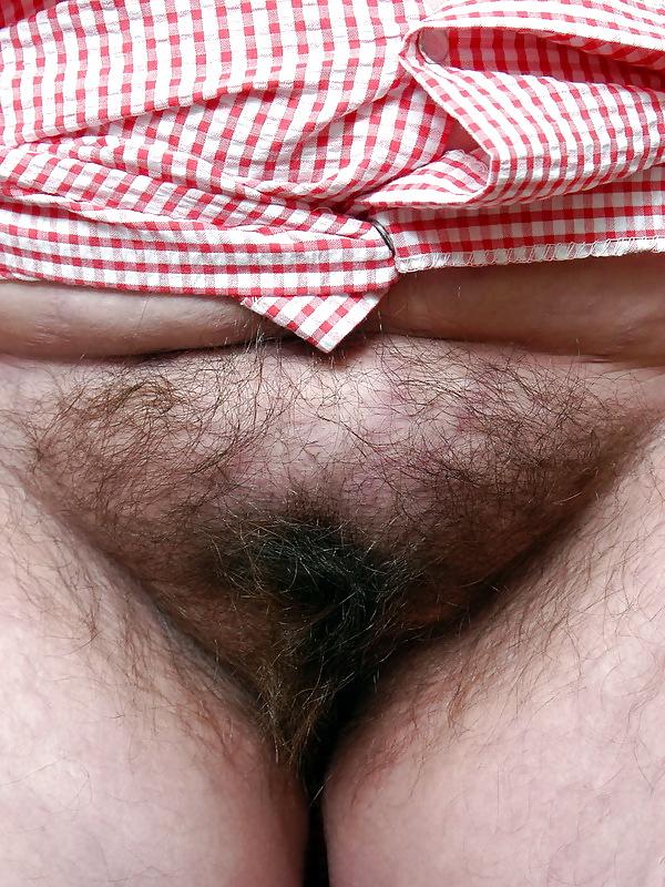 24P Mature Grannies with Hairy cunts!