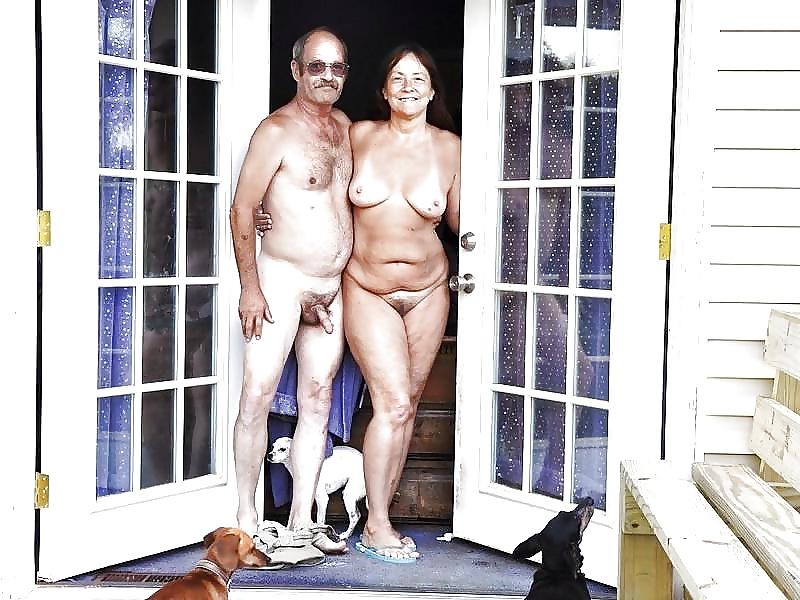 25P Nudist couples