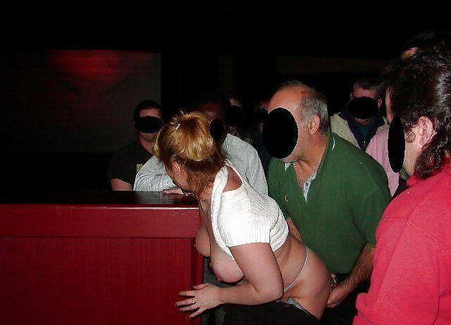 13P SlutWife im Erwachsenentheater