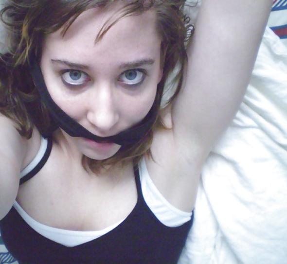 25P Teen-Bondage