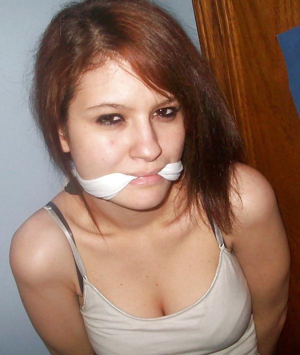 25P Teen-Bondage
