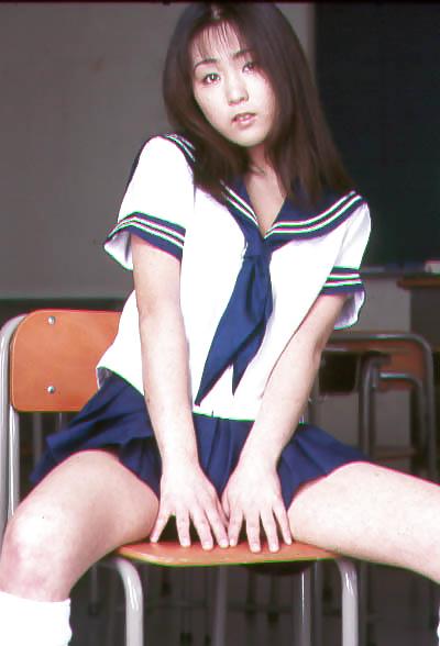 20P Japanese School Girls 06