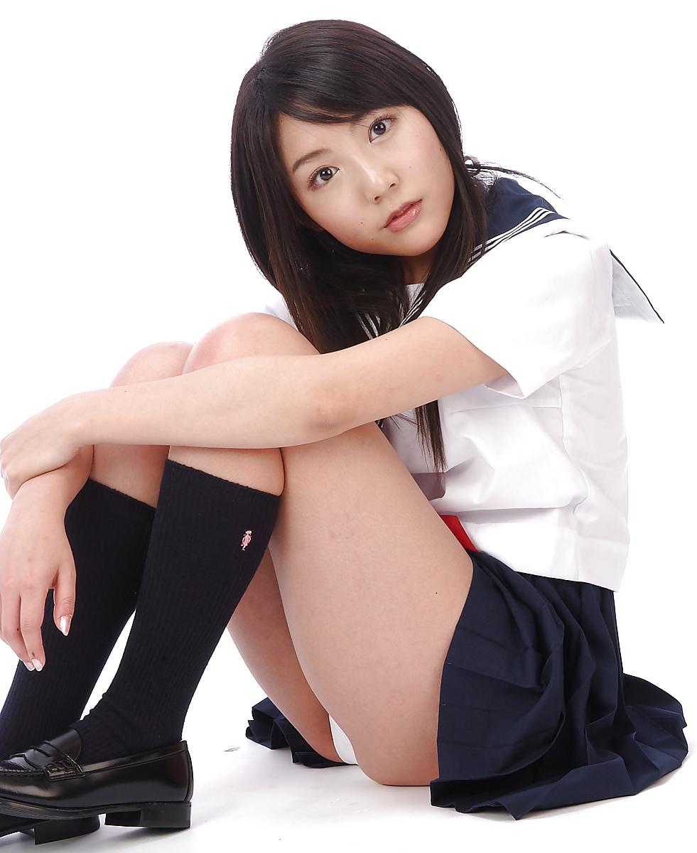 20P Japanese School Girls 06