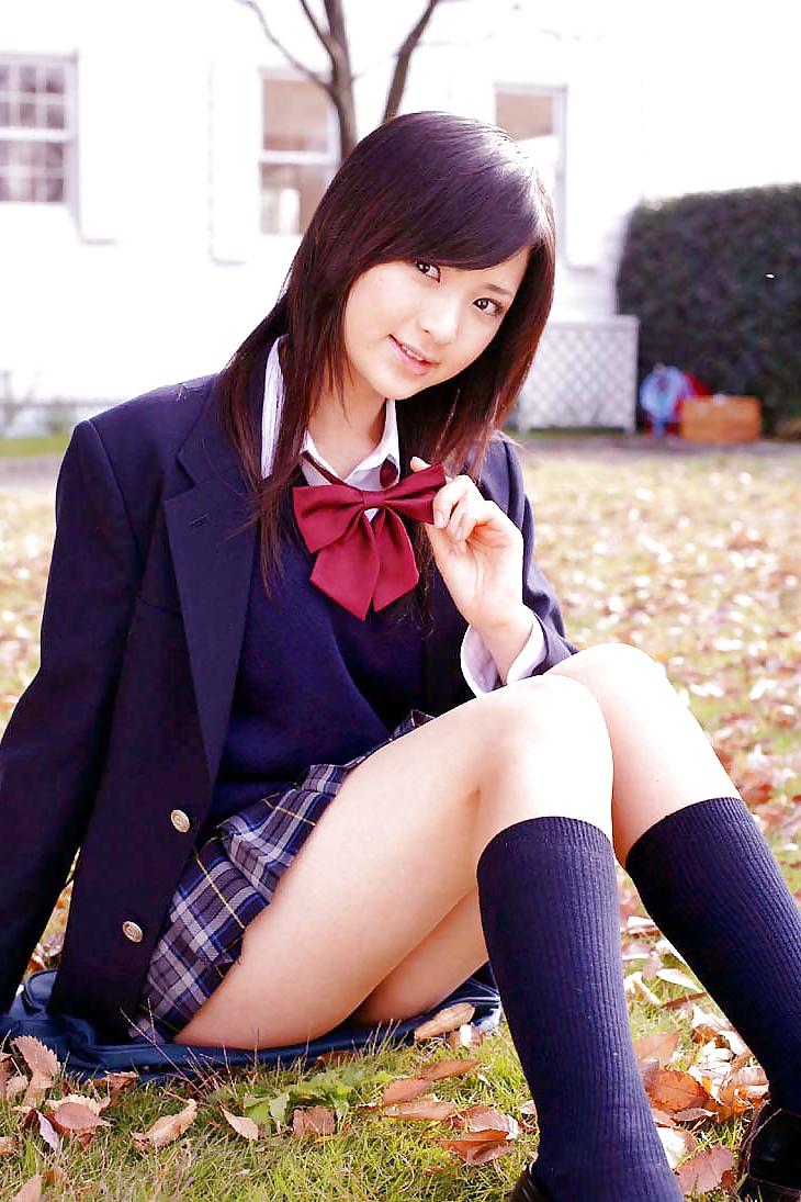20P Japanese School Girls 06