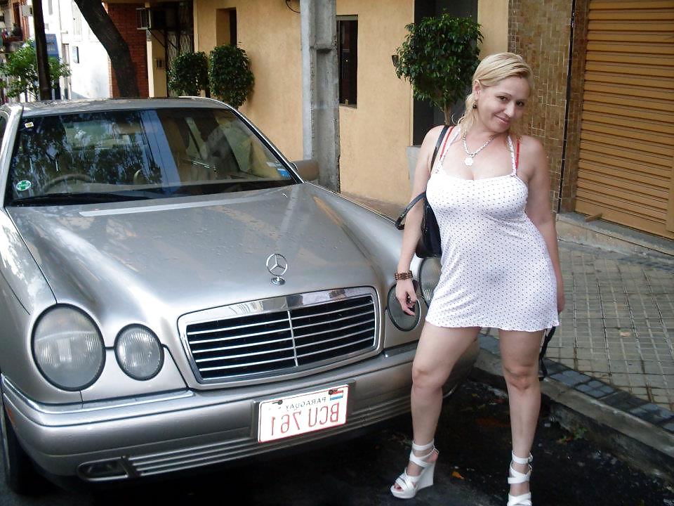 14P Mature sexy Latina