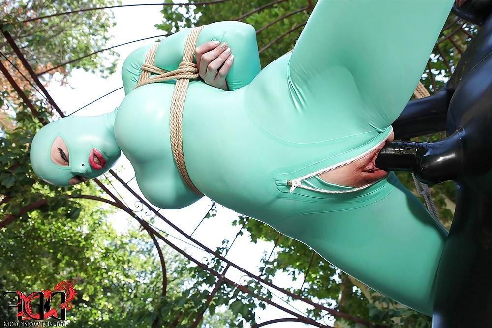 16P Latex Lucy a BDSm Rubber Doll