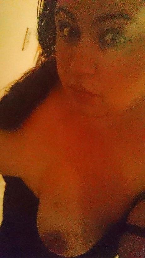 19P Latina kik Photos