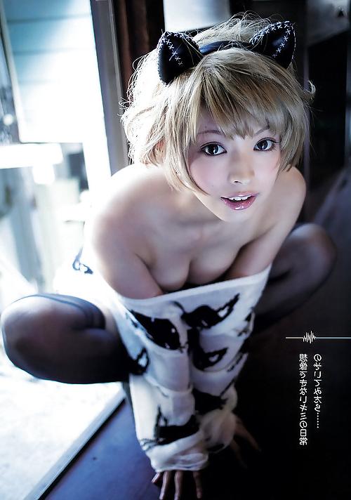 25P Cute girls with ears. (Cat, bunny..)