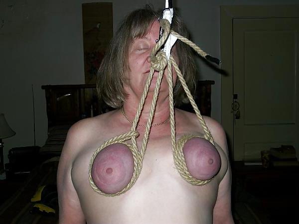25P Slave Kitty's BDSM sessions