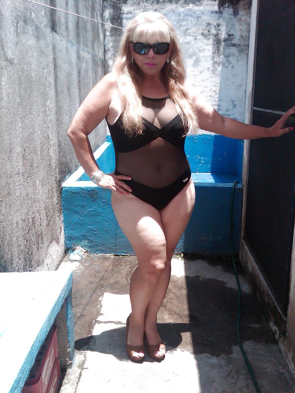 19P Sexy plump latin granny