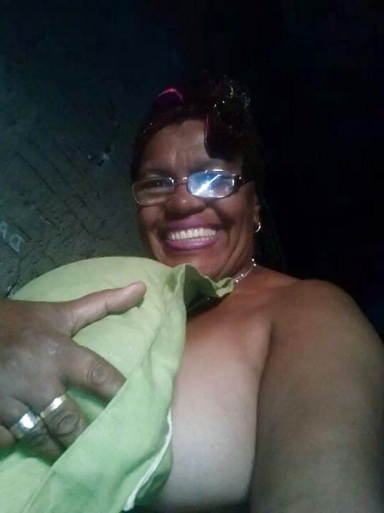 25P My nigga granny on webcam