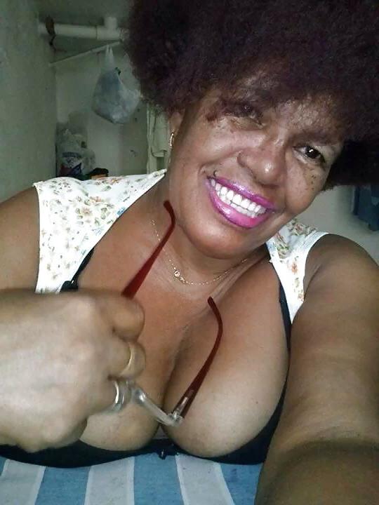 25P My nigga granny on webcam
